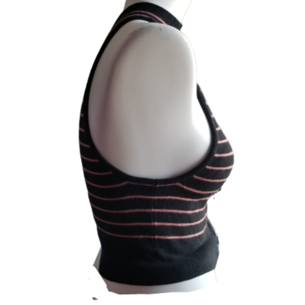 Small multicolored sweater material top
